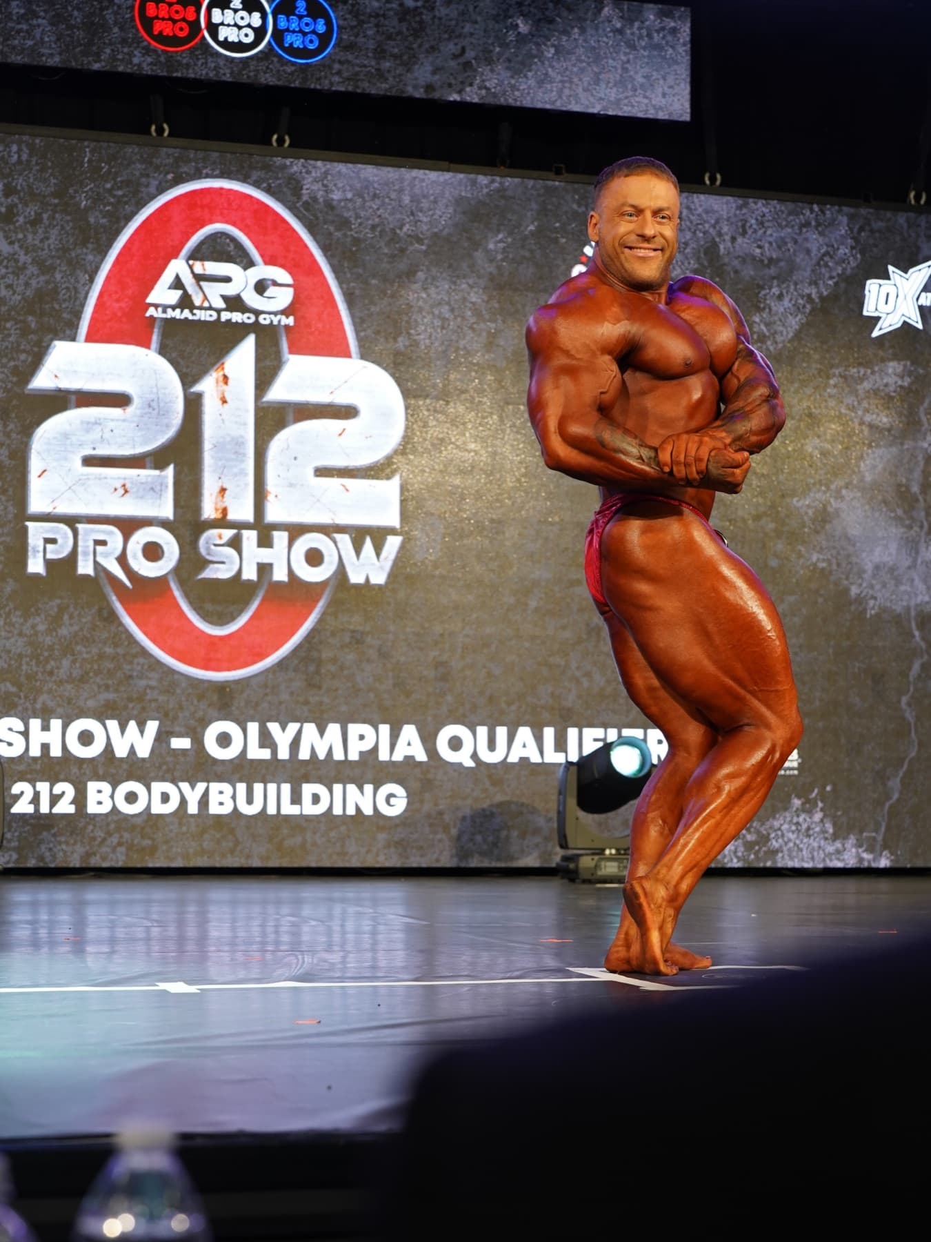 متسابق على مسرح ⁨212 Pro Show⁩ في برادفورد
