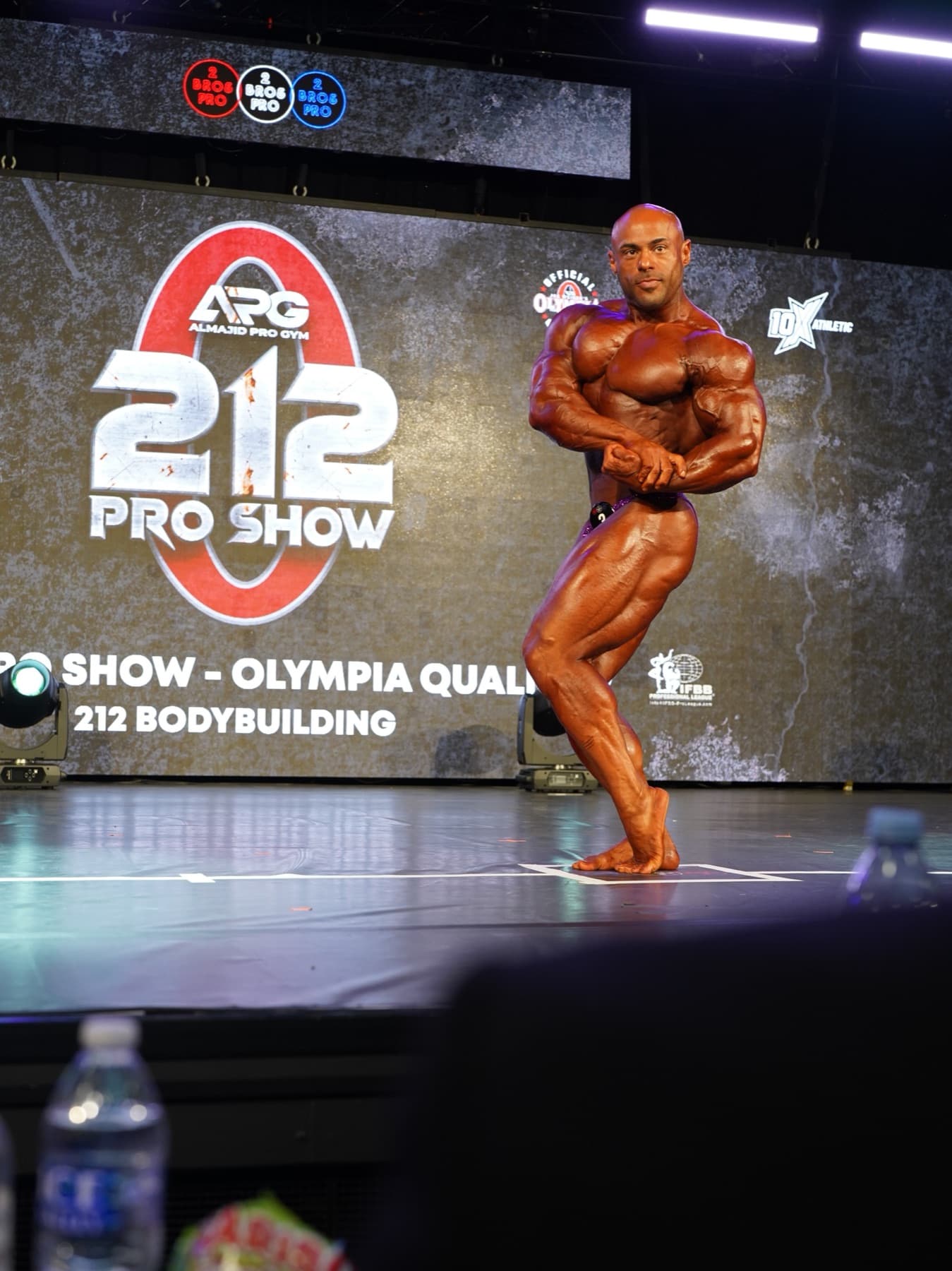 متسابق على مسرح ⁨212 Pro Show⁩ في برادفورد