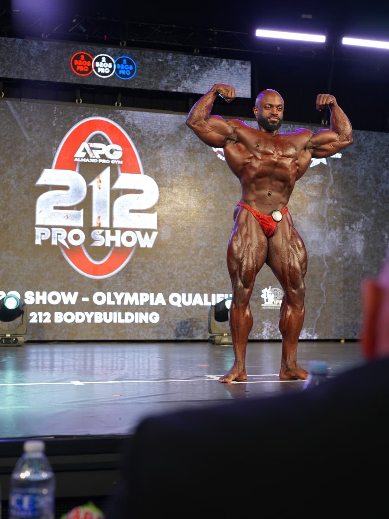 متسابق على مسرح ⁨212 Pro Show⁩ في برادفورد